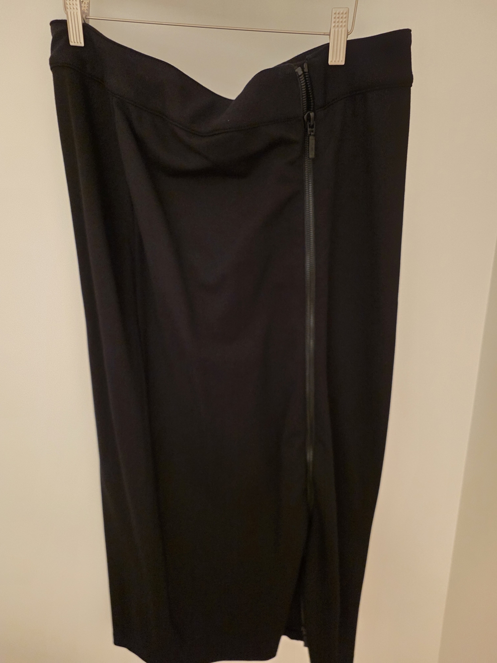 High-Waist Black Maxi Pencil Skirt with Front Zip